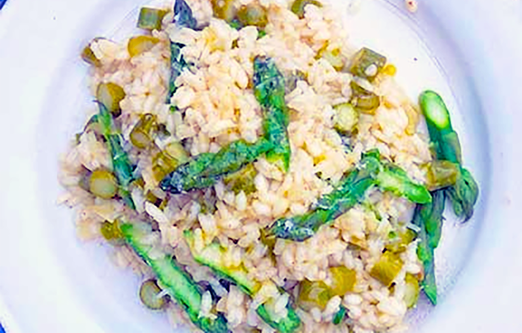 Classic risotto of rice and asparagus