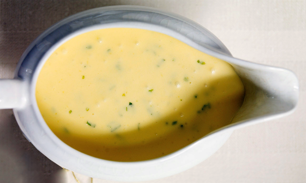 bearnaise sauce in a sauce boat