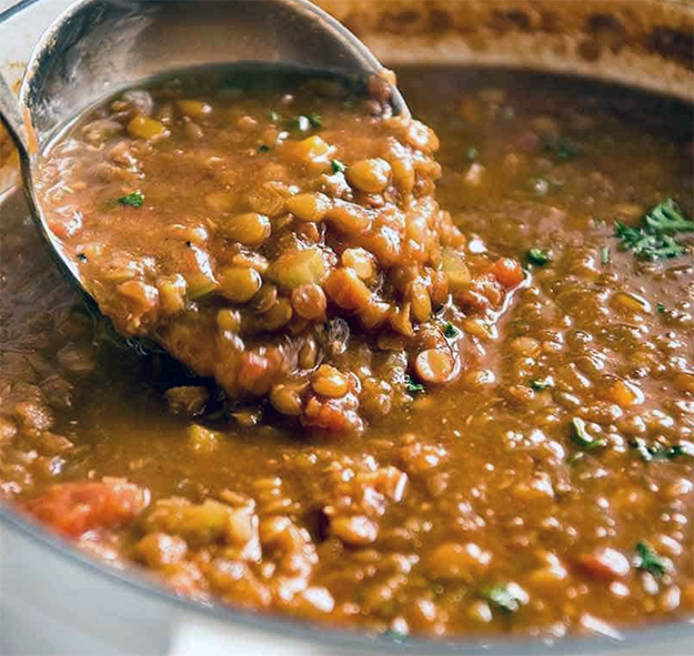 Cypriot lentil soup with vinegar in a cast iron casserole dish