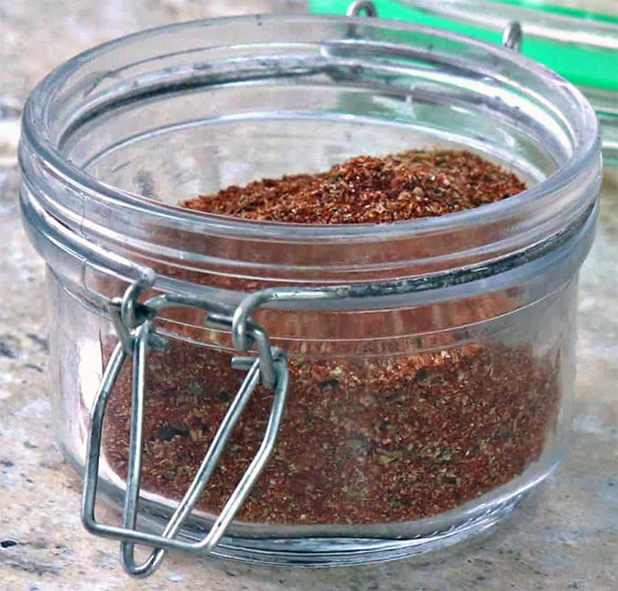 Turkish-German doner kebab spice blend in a glass jar