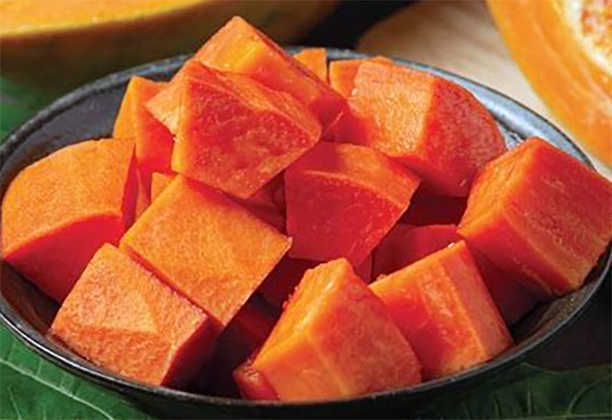Papaya chunks in a lime and port wine dressing