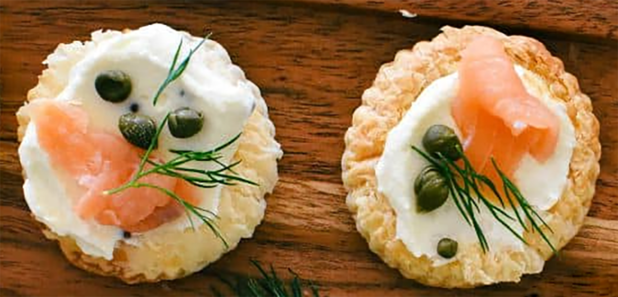 puff pastry tartlets with cream cheese, smoked salmon, capers and dill