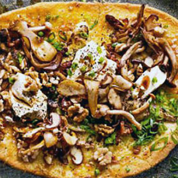 wild mushroom, walnut and blue cheese pizza on a scone base</al>