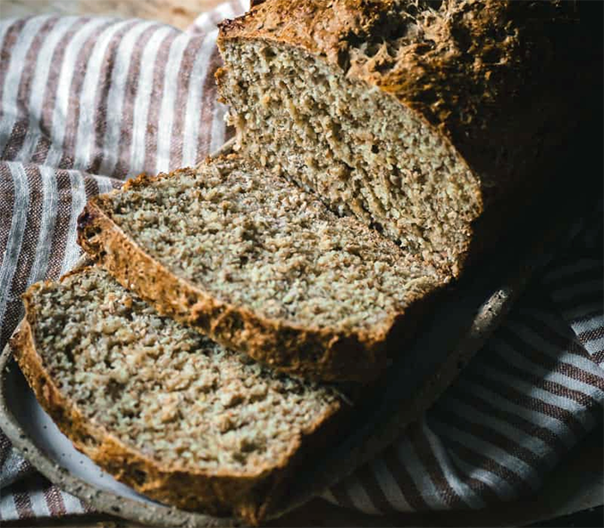 loaf of Irish whole-grain oaten bread served sliced