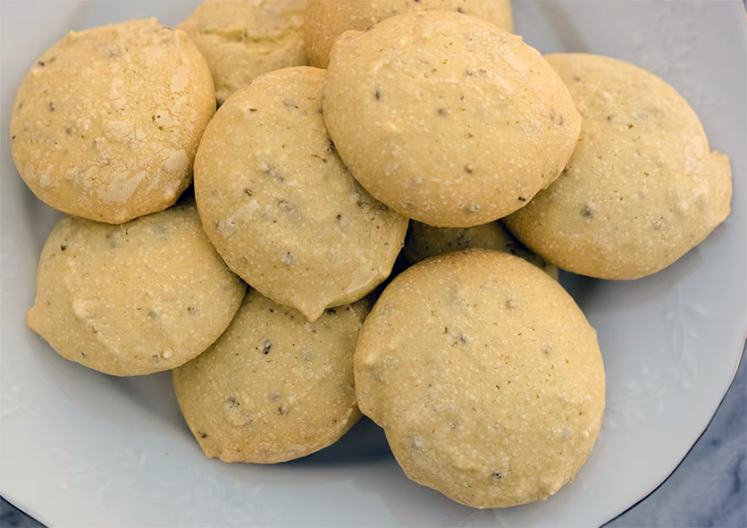 Anise drop biscuits arranged on a plate