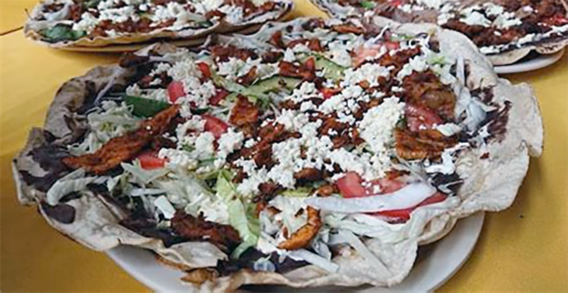 tlayuda served on a plate