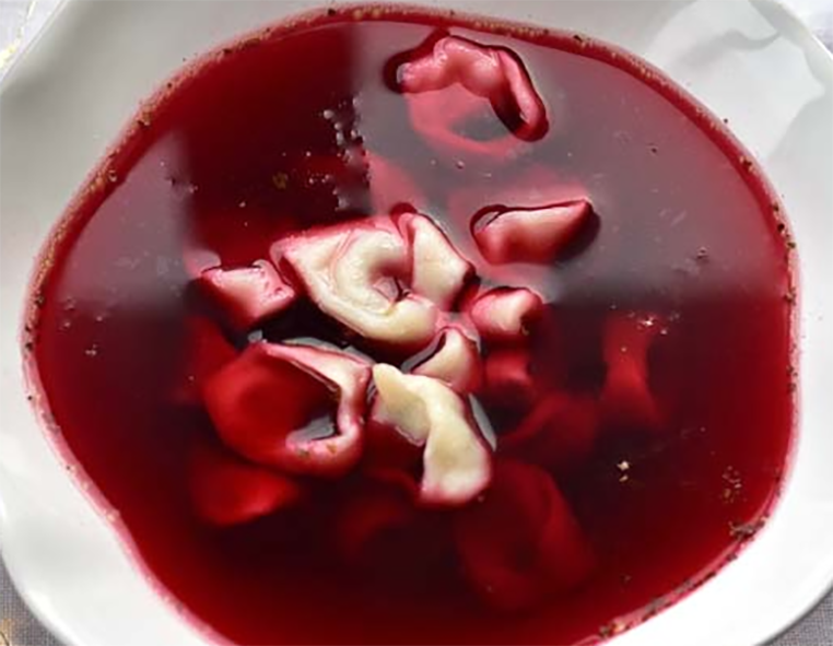 Polish christmas borscht with dumplings