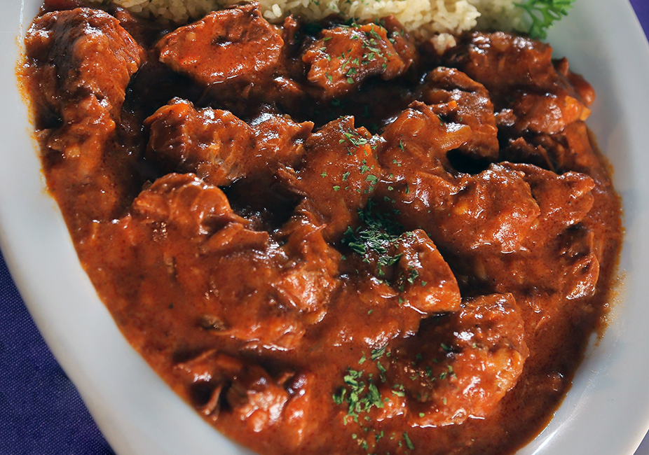 Bosnian goulash served on a plate