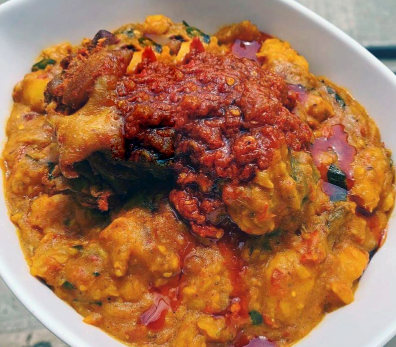 Nigerian faten doya, yam pottage served in a bowl