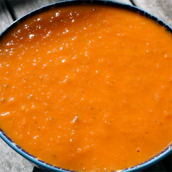 Simmering pot of Lebanese pizza sauce