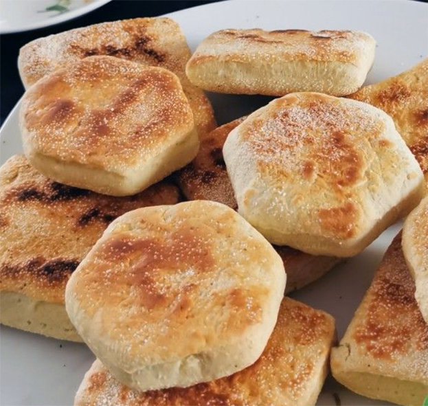 pan cooked Polish sodabread piled on a plate
