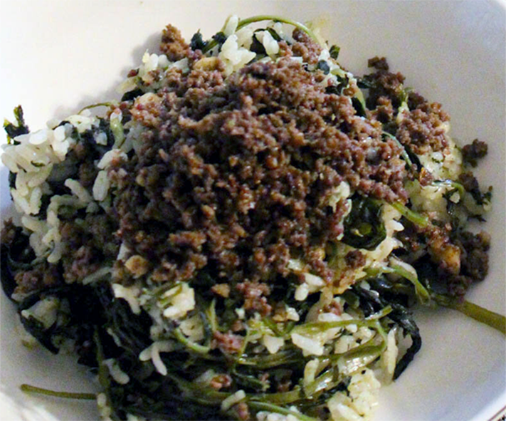 sea aster rice served topped with dry-fried pounded and chopped meat