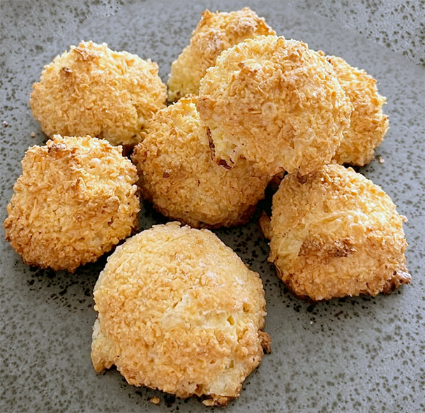 Nigerian shuku-shuku biscuits arranged on a plate